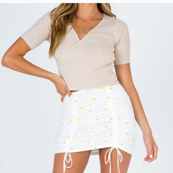 PRINCESS POLLY Wrap beige/tan Top - Picture 1 of 8